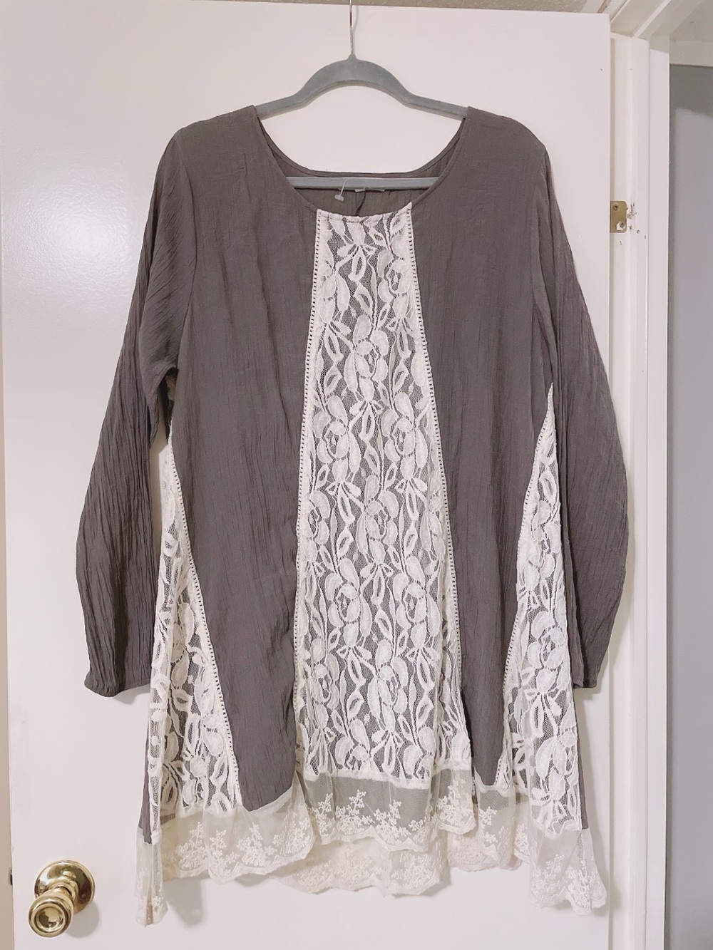 Indigo Soul Lace Panel Tunic Top in Grey and Cream Size XL.